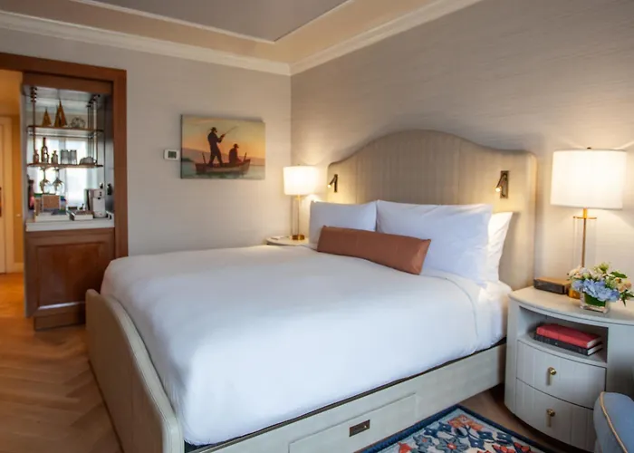 Delamar Greenwich Harbor